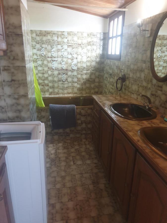 Maison De Village De 98 M2 Typiquement Provencale Pierrevert المظهر الخارجي الصورة